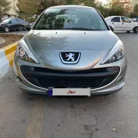 پژو 207 تیتانیوم