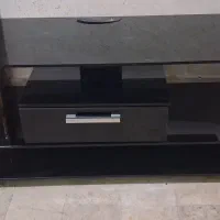 میز تلویریون شیشه ای