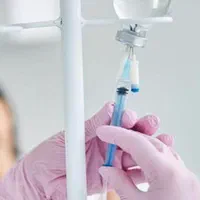 خدمات پرستاری در منزل سرم تزریق آمپول سوند پانسمان