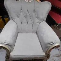 مبل راحتی در حد نو