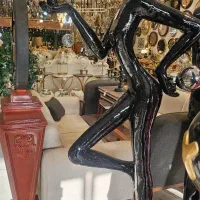 آباژور کنار سالنی دختربادکنکی