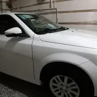 دنا پلاس 6 دنده معمولی، مدل ۱۴۰۴