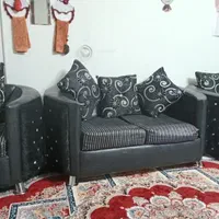 مبل راحتی و تلویزیون بامیز
