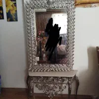 آیینه و کنسول