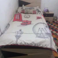 تخت خواب یک نفره با پاتختی و خوشخواب