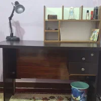 میز تحریر کاملا نو و سالم