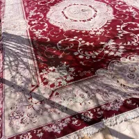 یک جفت فرش زرشکی