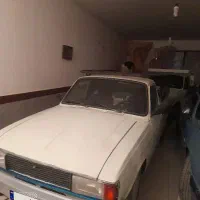 یک دستگاه وانت پیکان