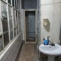 منزل مبله طبقه اول رهن داده می‌شود.