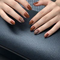 آفر تابستونه۲۰٪ناخن/یک ظرفیت خالی برای ۳شنبه/پونک