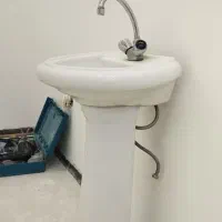 روشویی با شیر و شیر حمام و دستشویی