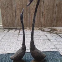 یک جفت مجسمه و جواهرات عتیقه تاقوتی گردنبند زمرد