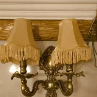 دیوار کوب های برنز