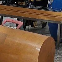 چرخ خیاطی قدیمی کاملا سالم پدال دار و برقی