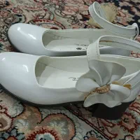 کفش مجلسی بسیار نو تمیز در حد نو|کفش و لباس بچه|قائم‌شهر, |دیوار