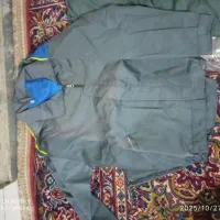باسلام مقداری لباس  کفش کار دستکش و بادگیر|لباس|اشترینان, |دیوار