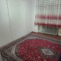 حیاط دربستی 3طبقه  قدیمی