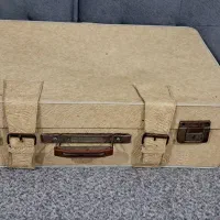 چمدان قدیمی انتیک  مخصوص دکور اتلیه یا کلکسیون