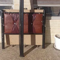 یک عدد تخت دونفره تخت یک نفره فلزی یک تشک دونفره|تشک تختخواب|مبارکه, |دیوار