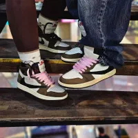 کتونی جردن1 ترویس اسکات ساقدار موکا کرم قهوه ای