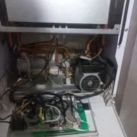 پکیج و آبگرمکن