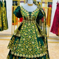 نیازمند خیاط لباس عروس|استخدام هنری و رسانه|پردیس, فاز ۶|دیوار