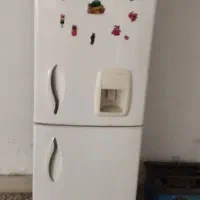 یخچال فریزر بدون برفک با صفحه نمایش دیجیتال