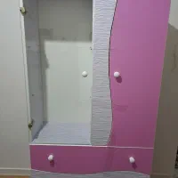 کمد لباس و بچه