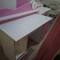 دو تخت و دو میز تحریر و یک کمد|تخت و سرویس خواب|شیراز, دینکان|دیوار