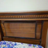 تخت و کمد در حد نو