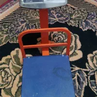 یک عدد ترازو دیجیتالی کاملا سالم