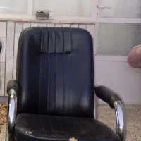 صندلی انتظار و میز تلفن