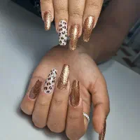 کاشت ناخن حرفه ای با قیمت مناسب بهاران