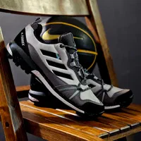 کتونی آدیداس طوسی خط مشکی ترکس E