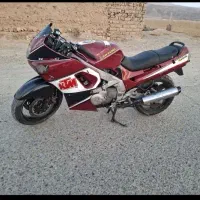 کاوازاکیzzr400 دارای برگه مزایده