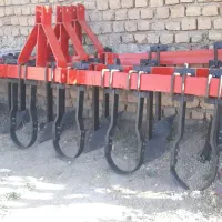 جرثقیل  علف زن تیغ زن