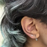 آموزش و ارائه خدمات پیرسینگ