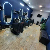 ب یک آرایشگر ماهر نیازمندیم