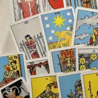 فال تاروت و قهوه