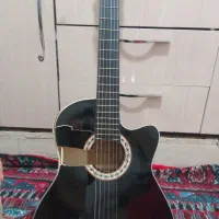 گیتار شکسته