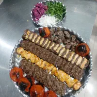 به چند کارگر ساده نیازمندیم