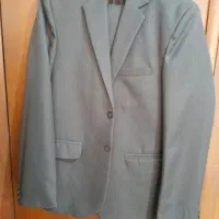 تعدادی کت  مردانه