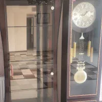 ویترین وساعت ایستاده