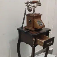 تلفن رومیزی چوبی کلاسیک بهمراه میز ایستاده کشو دار|تلفن رومیزی|کاشان, باغ ماجد|دیوار