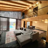 کلبه چوبی استخر روباز اب گرم (مستقیم با مالک)|اجارهٔ کوتاه‌مدت ویلا و باغ|نور, |دیوار