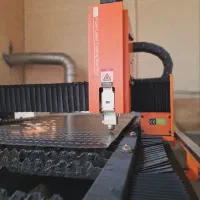 برش لیزر فلزات درب و‌پنجره