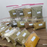 فروش انواع ادویه ناب ایرانی از یک مثقال تایک خروار