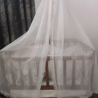 تخت گهواره کنار تخت مادر