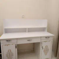 میز تحریر سالم وزیبا بدون خط وخش|میز تحریر و کامپیوتر|ملایر, |دیوار