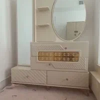 میز آرایشی. دراورکمدی
